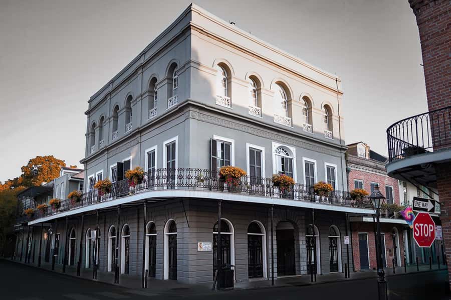 New Orleans: True Crime Pub Crawl - Route Changes and Parade Season: What to Expect on the Ground