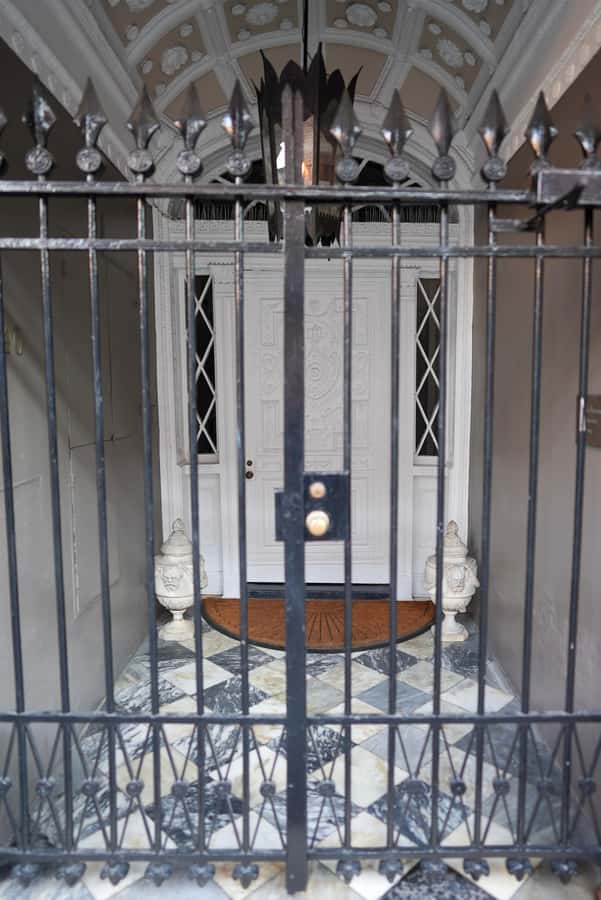 New Orleans: True Crime Pub Crawl - Starting Outside Bon’s, Then Getting Your Bearings Fast