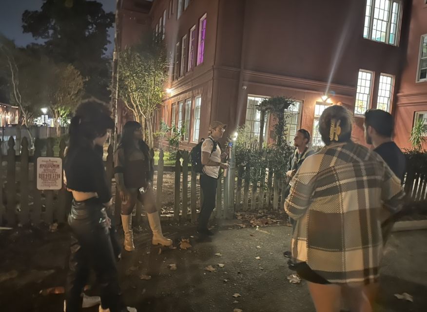New Orleans: Voodoo, Mystery and Paranormal Tour - Optional drink stops, and how to keep your night on track