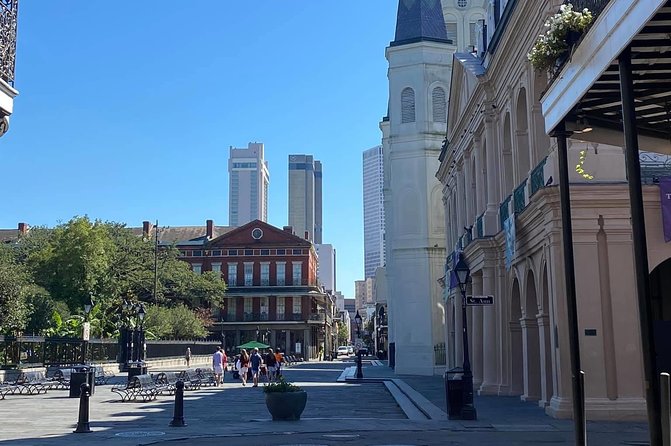 New Orleans: Voodoo, Mystery and Paranormal Tour - Unsold murders, vampire reports, and traditional burial practices