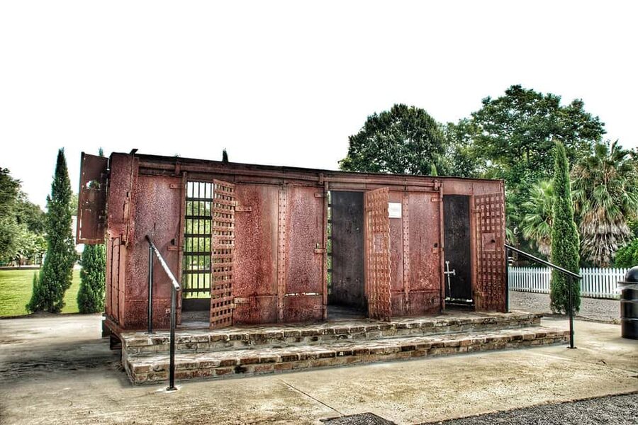 New Orleans: Whitney Plantation Tour with Transportation - Memorial Artwork and First-Person Narratives You Should Expect to Carry