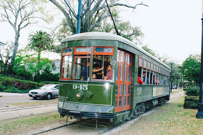 NOLA Garden District and Gates of Lafayette Cemetery Tour - Price and value: why $25 can be a smart buy