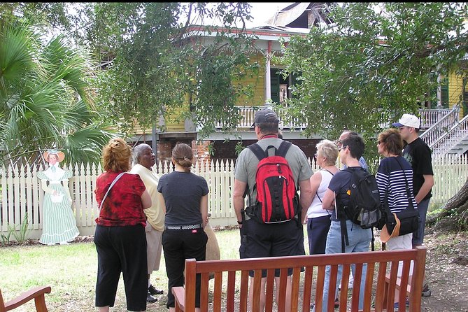 Small-Group Laura and Whitney Plantation Tour from New Orleans - Who should book this tour?