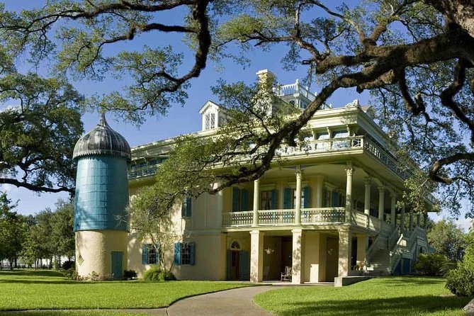 Small-Group Louisiana Plantations Tour with Gourmet Lunch from New Orleans - Guides, Narration, and the Names You Might Hear Along the Way