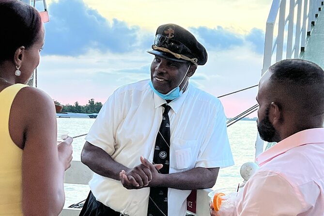 VIP Jazz Dinner Cruise with Private Tour and Open Bar Option - What the open bar upgrade adds, and when it is worth it