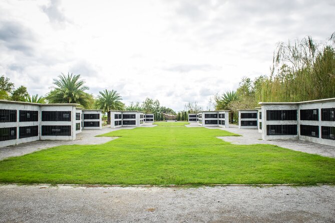 Whitney Plantation Tour with Narrated Bus Ride from New Orleans - The narrated bus ride: context, not just transit